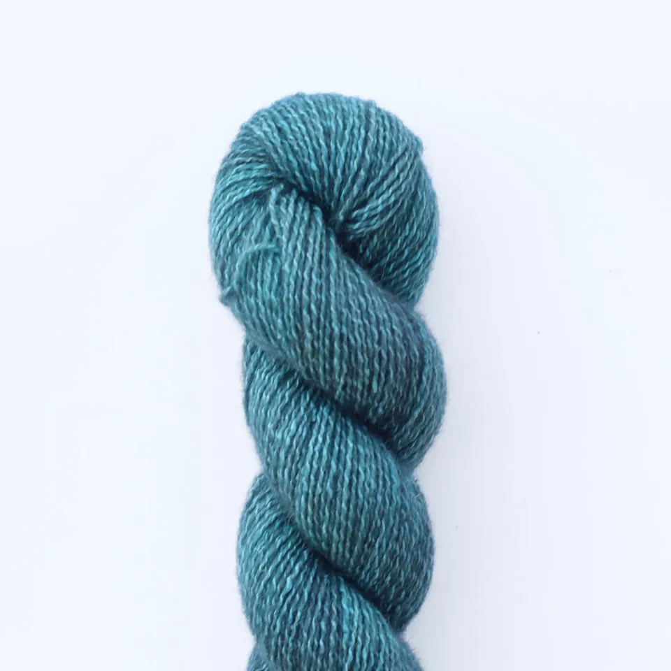 Madelinetosh Tosh Pebble Undergrowth Garn Sport