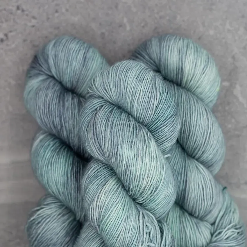 Madelinetosh Tosh Merino Light Celadon Lacegarn 384m Single