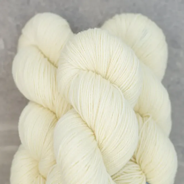 Madelinetosh Tosh Sock Natural Wolle 361m ungefärbt