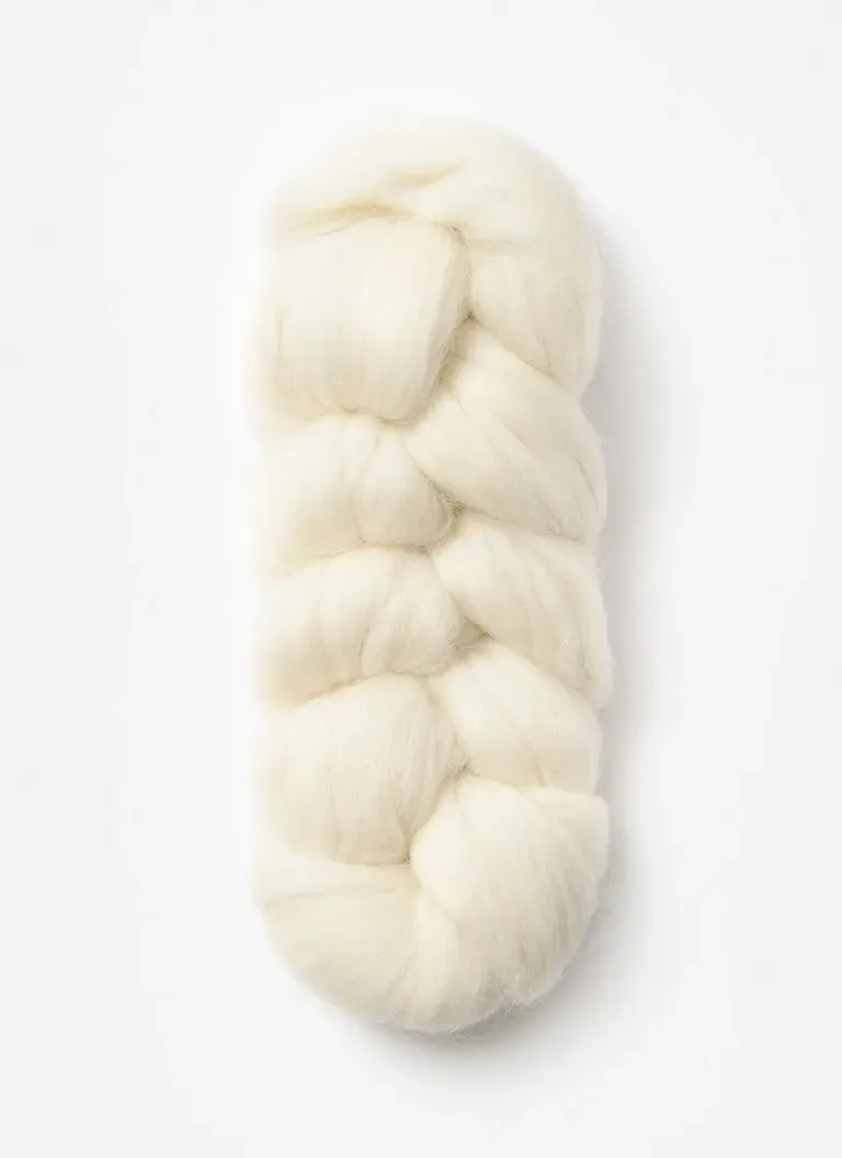 Blue Sky Fibers Brushed Suri Handspin Roving Spinnfaser Beutel