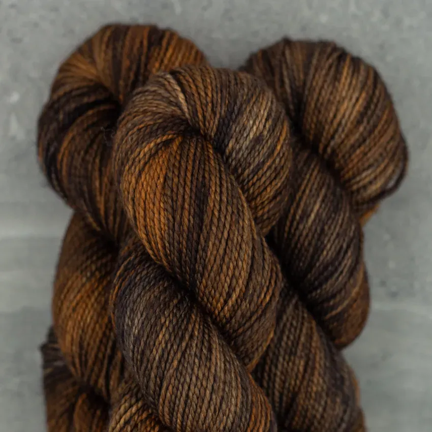 Madelinetosh Farm Twist Coffee Grounds Wolle DK