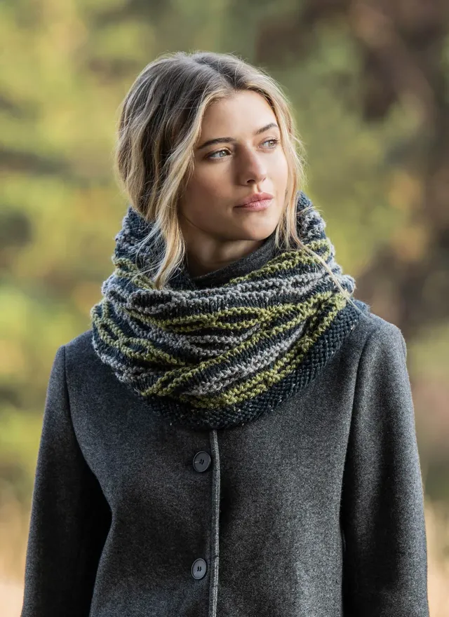 Blue Sky Fibers Chain of Lakes Cowl Strickanleitung Tweed