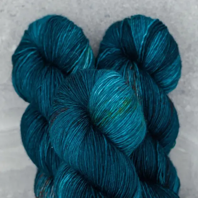 Madelinetosh Twist Light Misfortune Wolle Fingering 1 Strang