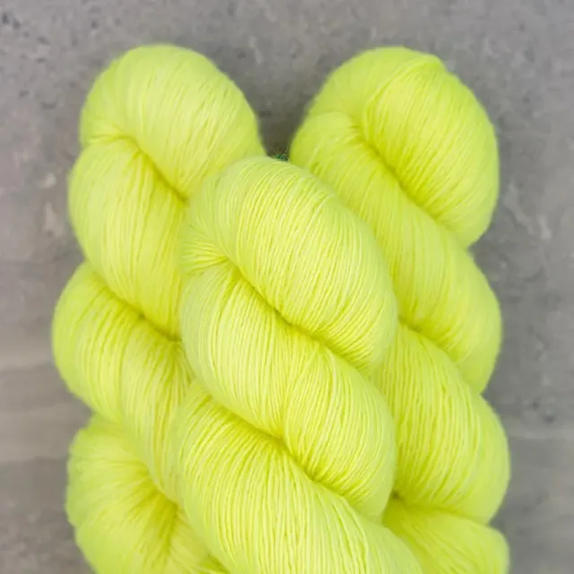 Madelinetosh Tosh Vintage Edison Bulb Wolle 182m Merino