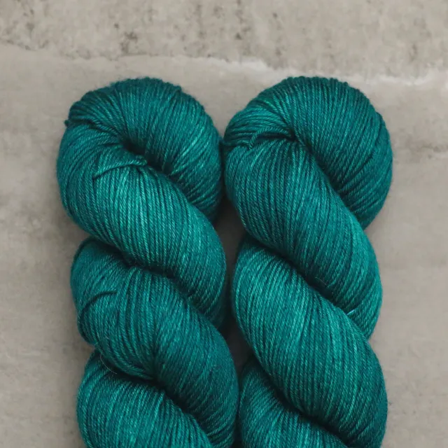 Madelinetosh Woolcycle Sport Wolle Laurel 1 Strang Upcycled