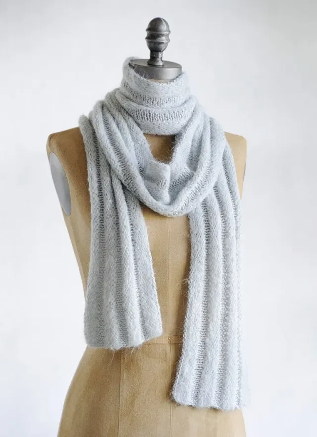Blue Sky Fibers Classic Silk & Suri Scarf Strickanleitung T9 weich