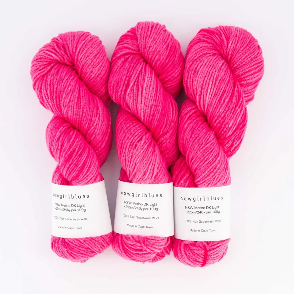 Cowgirlblues NSW Merino DK Strickgarn 100g Hot Pink