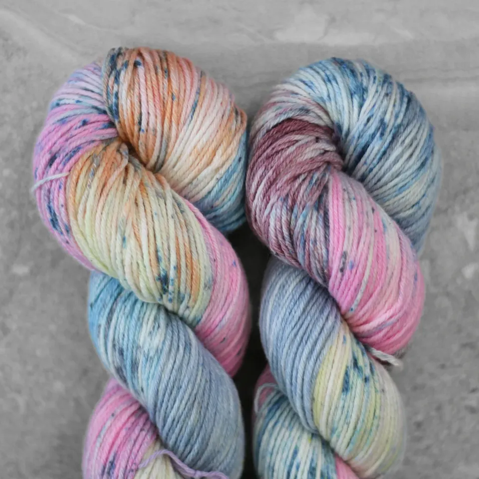 Madelinetosh Tosh Wool Cotton Wolle DK 200m Emotional