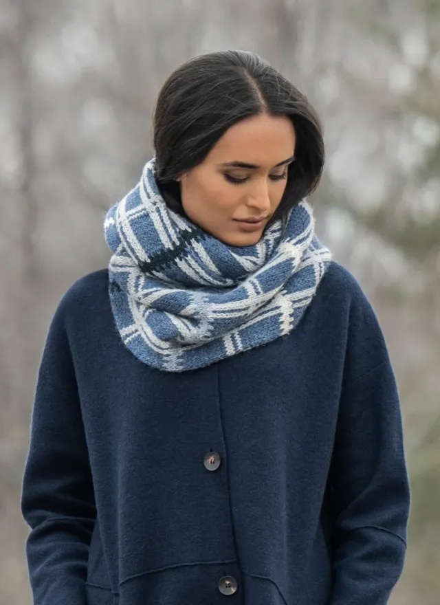 Blue Sky Fibers Classic Aurora Infinity Cowl Strickanleitung Loop