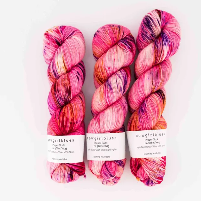 Cowgirlblues Proper Sock R.E.S.P.E.C.T. Sockenwolle pink