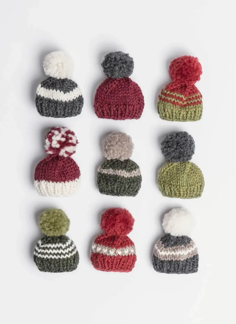 Blue Sky Fibers Holiday Cheer Mini Hat Strickanleitung Deko