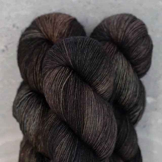 Madelinetosh ASAP Whiskey Barrel Wolle Super Bulky 82m