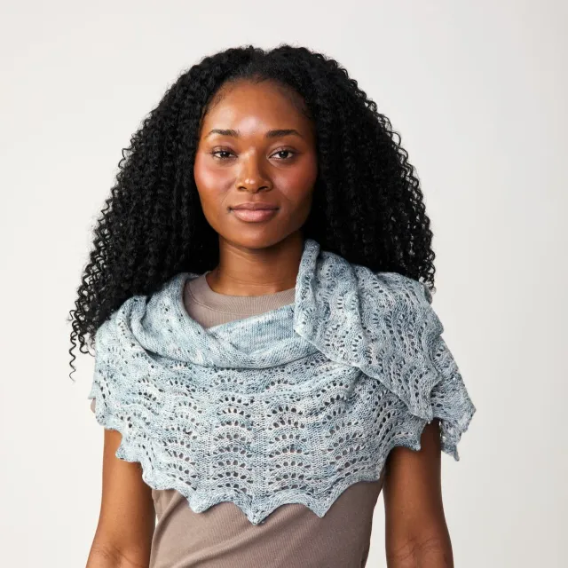 Madelinetosh Dear Denim Shawl Strickanleitung PDF Fingering-Tuch