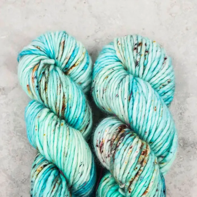 Madelinetosh Biggie Wolle R:E:D: 82m Super Bulky