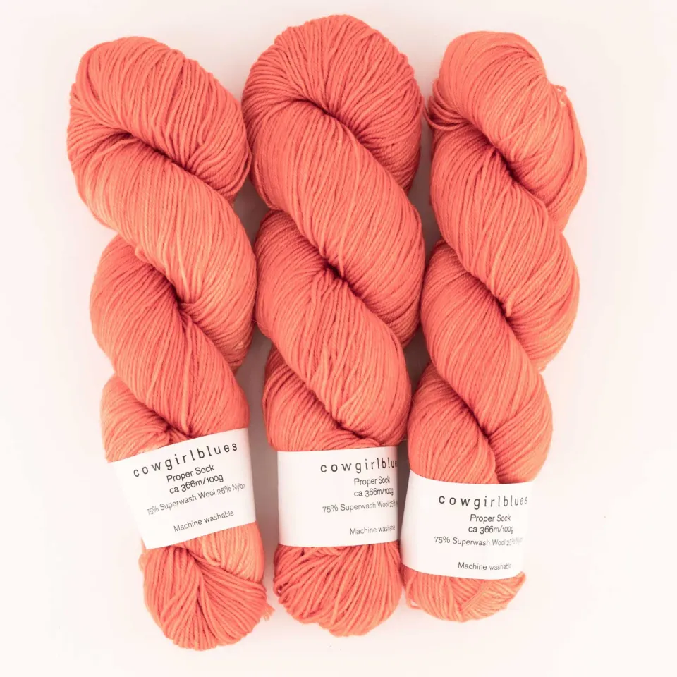 Cowgirlblues Proper Sock Sockenwolle Ruby Grapefruit semisolid
