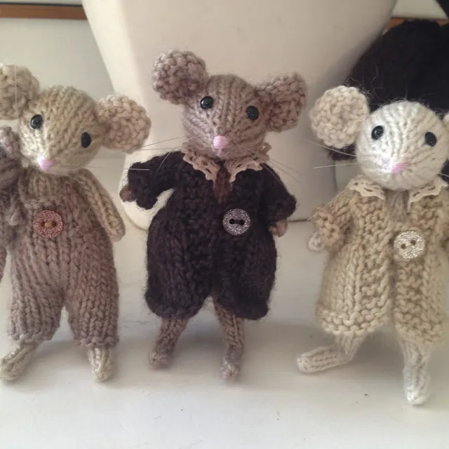 Go Handmade Mice Sisters Strickanleitung 10 cm