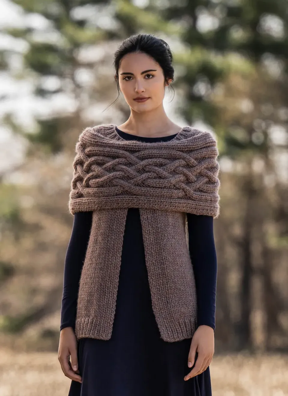 Blue Sky Fibers Northern Vest & Cowl Strickanleitung Zopf-Set