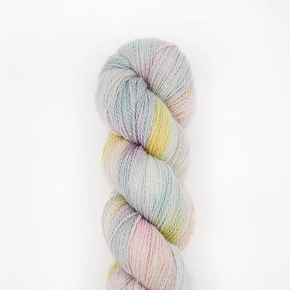 Madelinetosh Envoy Kit Gosia Tuch Strickset Seide-Merino