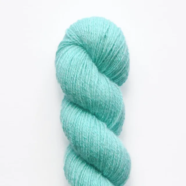 Madelinetosh Tosh Pebble Button Jar Blue Garn Sport