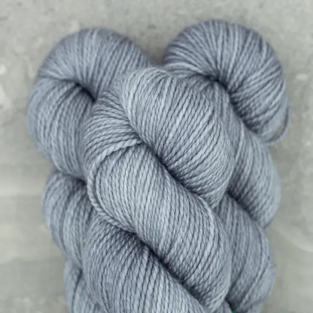 Madelinetosh Farm Twist Great Grey Owl Wolle DK Superwash