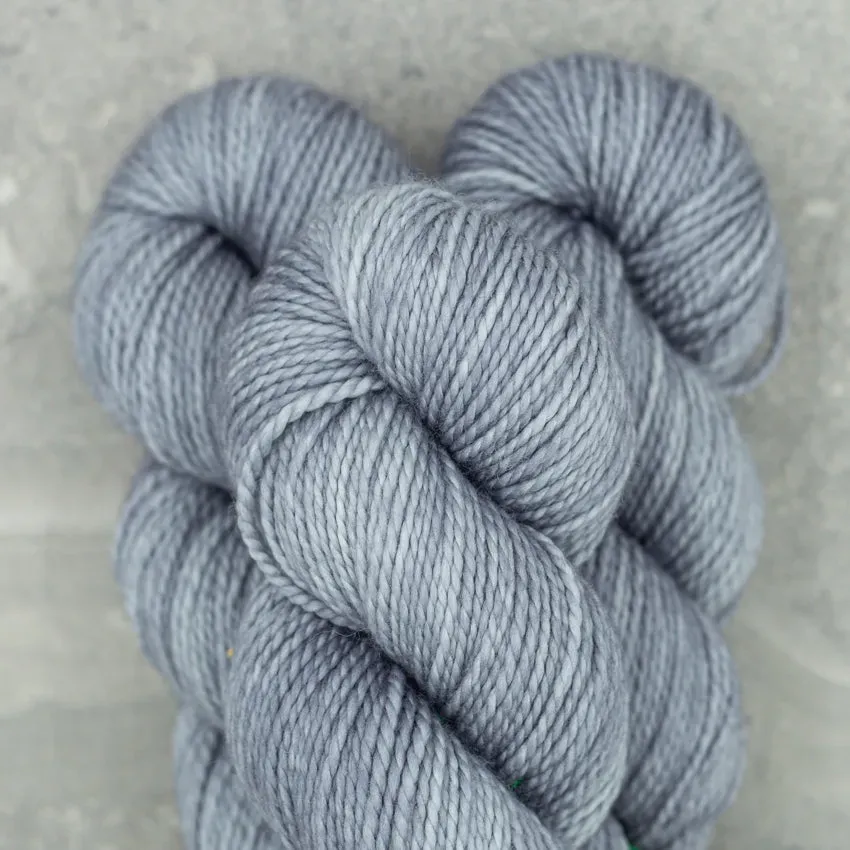 Madelinetosh Farm Twist Great Grey Owl Wolle DK Superwash