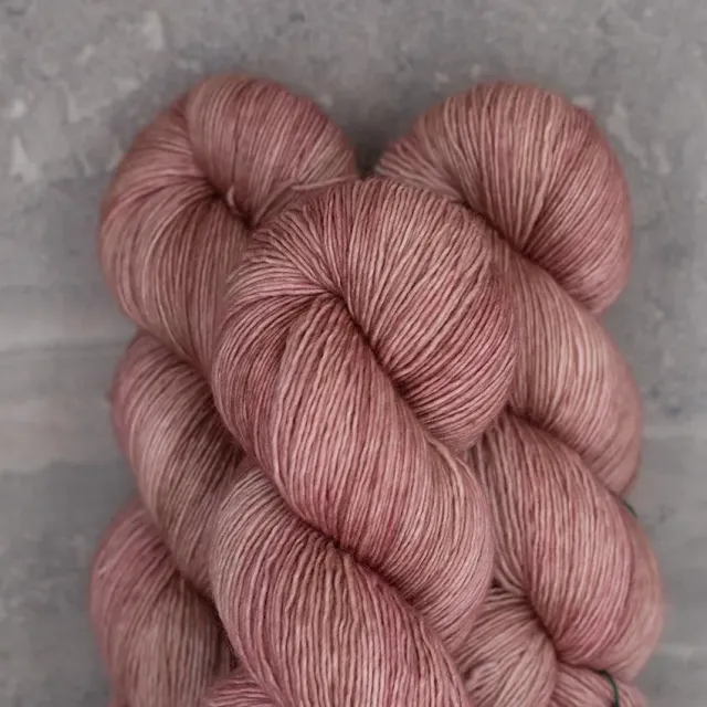 Madelinetosh Pashmina Copper Pink Sportwolle Merino-Seide