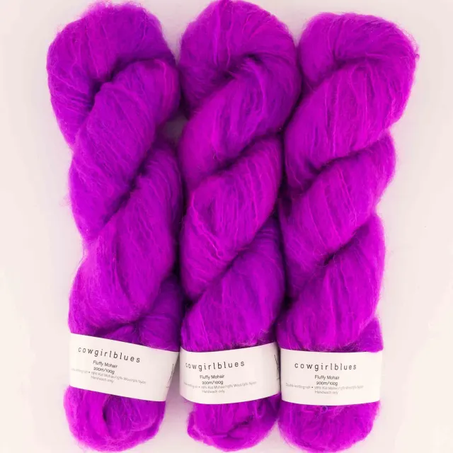 Cowgirlblues Fluffy African Violet Mohairwolle handgefärbt