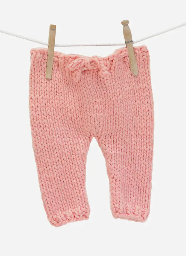 Blue Sky Fibers Antsy Pants OTR5 Babyhose Strickanleitung