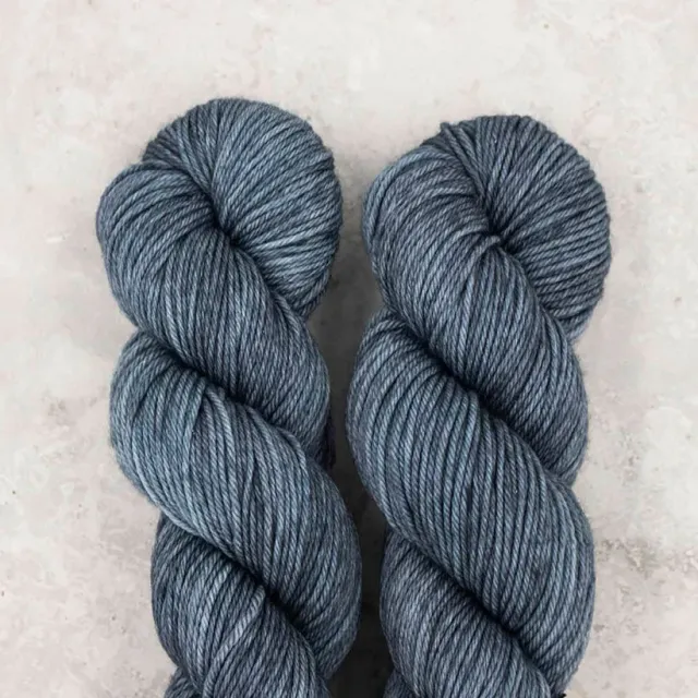 Madelinetosh Tosh DK Dr. Zhivago's Sky Wolle 205m Merino