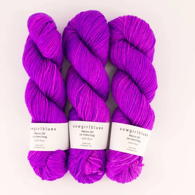 Cowgirlblues Merino DK African Violet Wolle handgefärbt