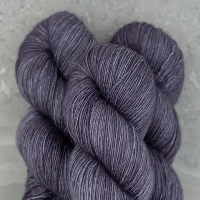 Madelinetosh Tosh Merino Light Wolle Composition Book Gray
