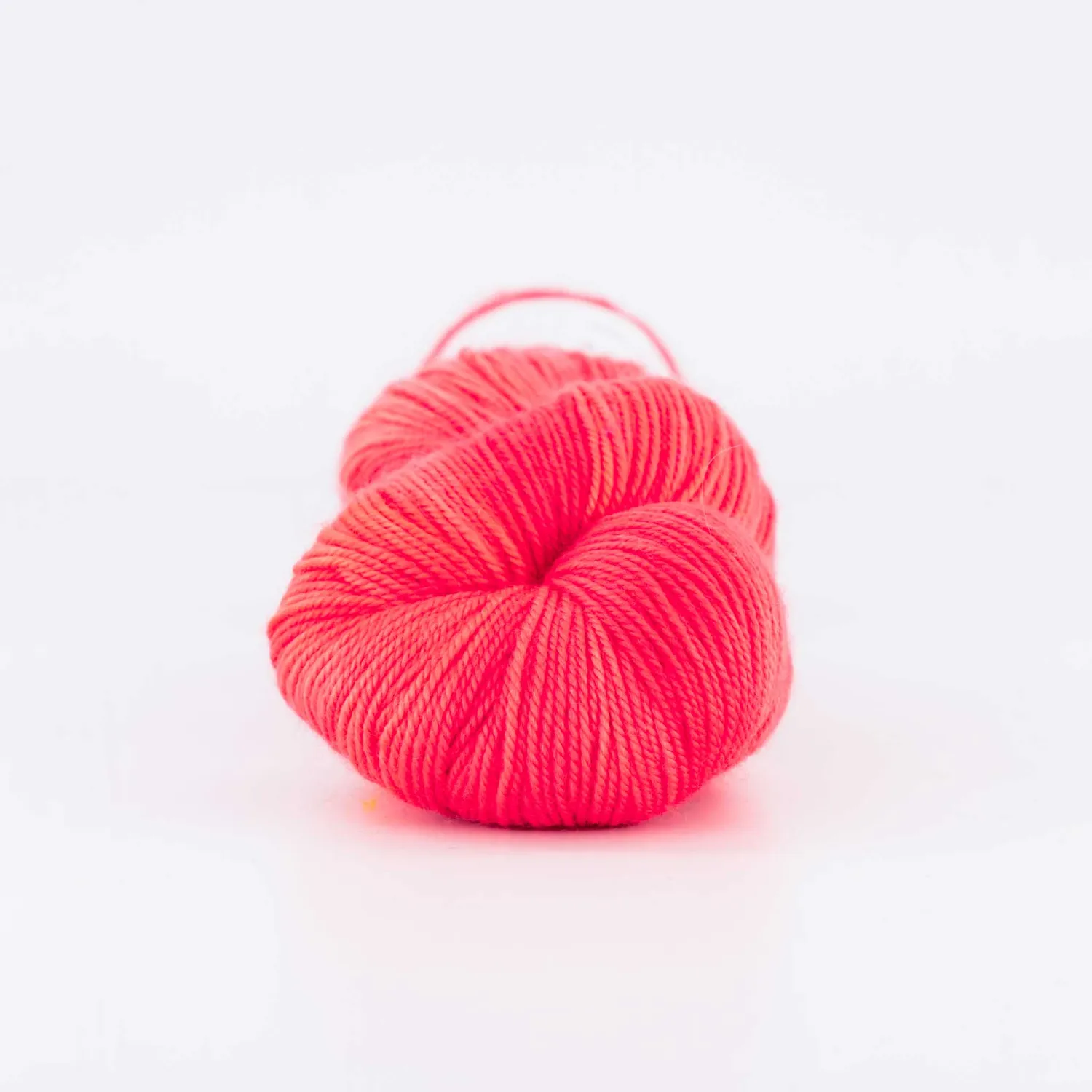 Cowgirlblues Proper Sock Sockenwolle 100g Lipstick rot