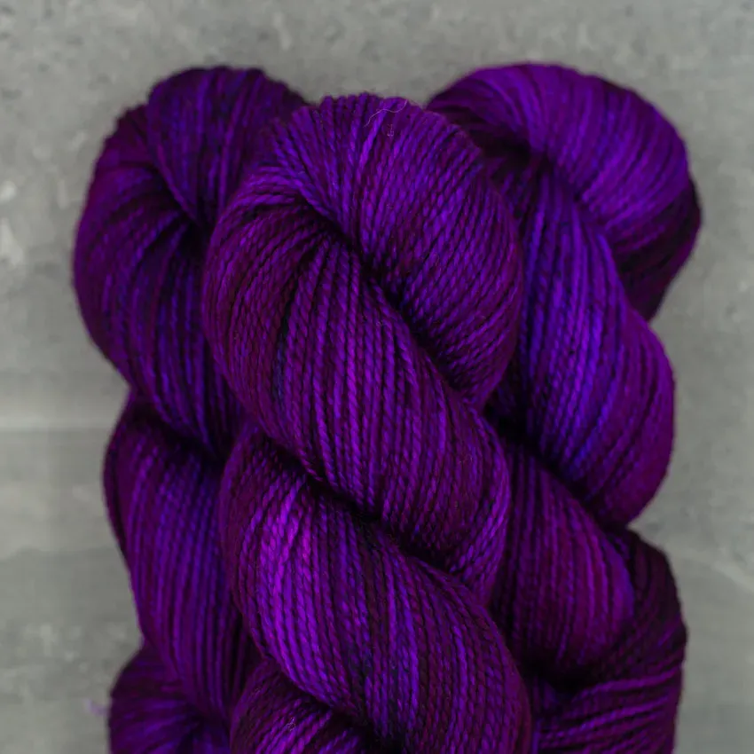 Madelinetosh Farm Twist Wino Forever Wolle 1 Strang DK