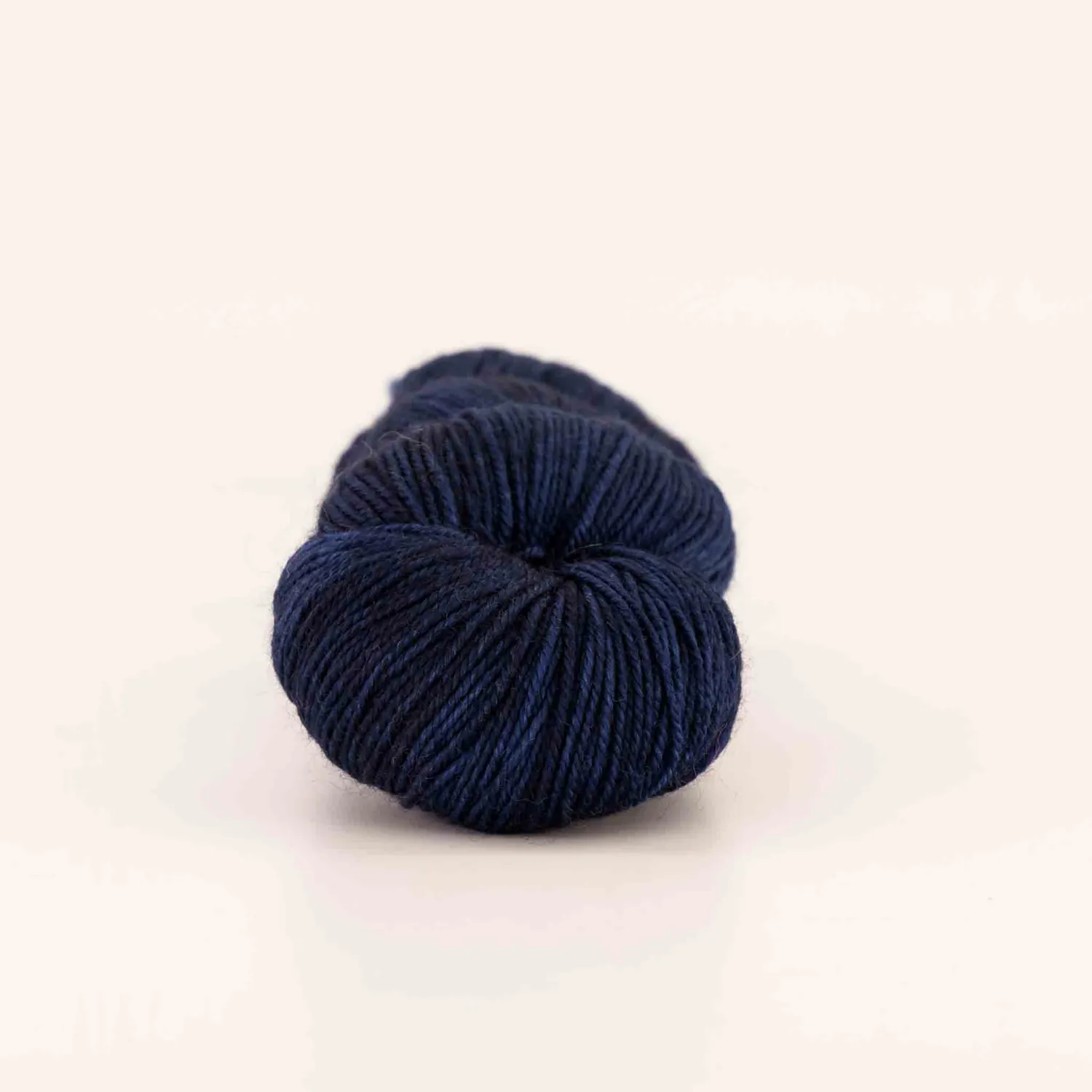 Cowgirlblues Proper Sock Indigo Sockenwolle handgefärbt