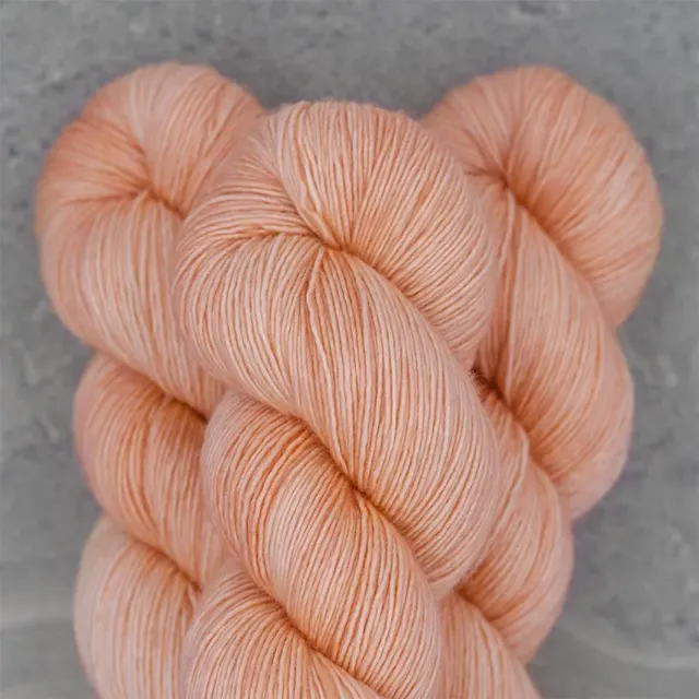 Madelinetosh Biggie Pink Clay Wolle Chunky Merino