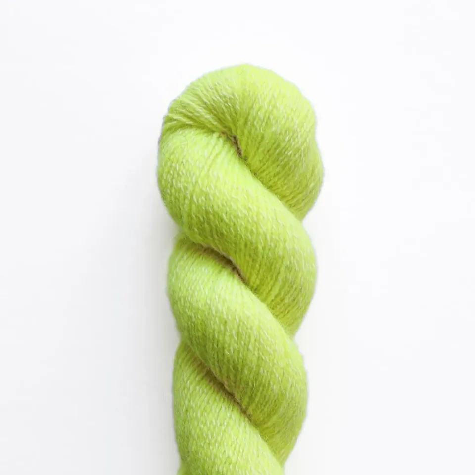Madelinetosh Tosh Pebble Edison Bulb Garn Sport Seide