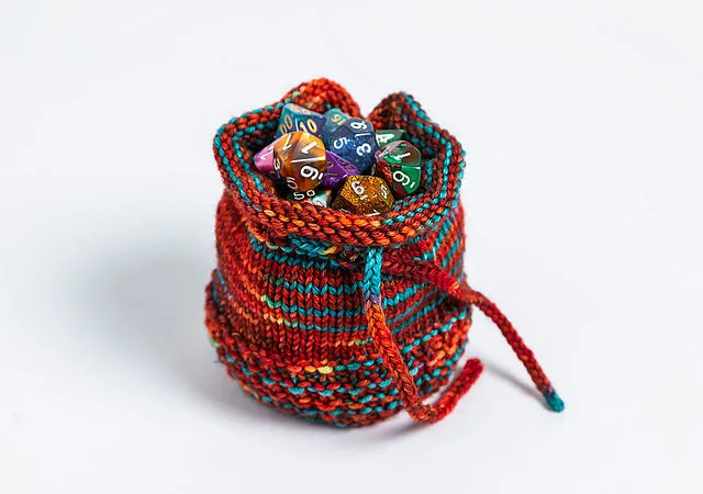 Madelinetosh Dragon Scale Dice Bag Strickanleitung PDF