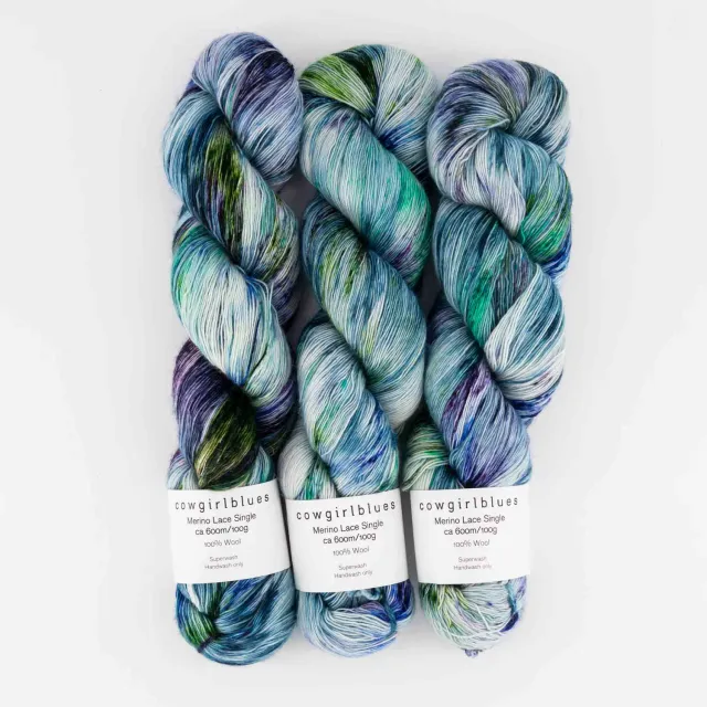 Cowgirlblues Merino Lace Wolle Say a Little Prayer blaugrün
