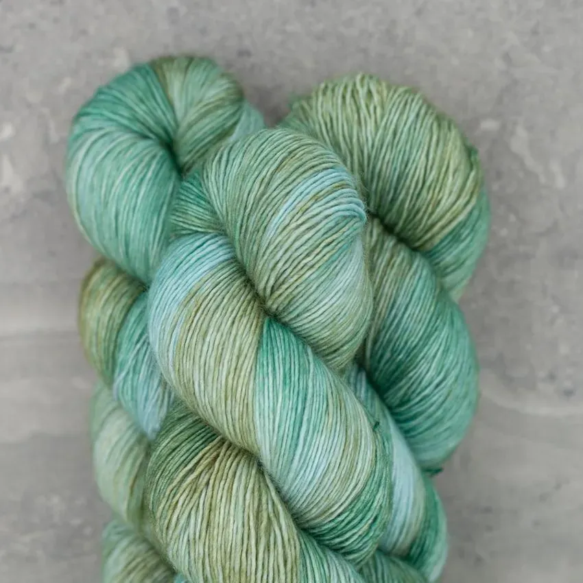Madelinetosh Twist Light Wolle Lost In Trees 384m uni