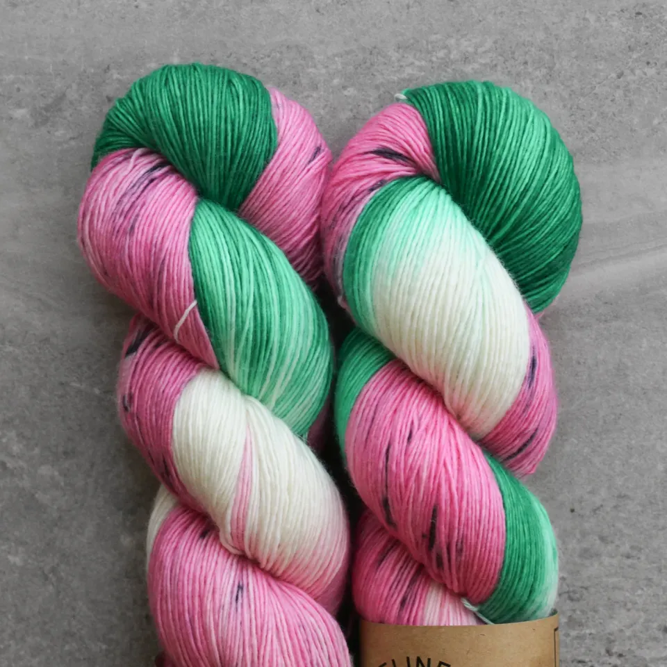 Madelinetosh Tosh Merino Light One in a Melon Fingering Garn