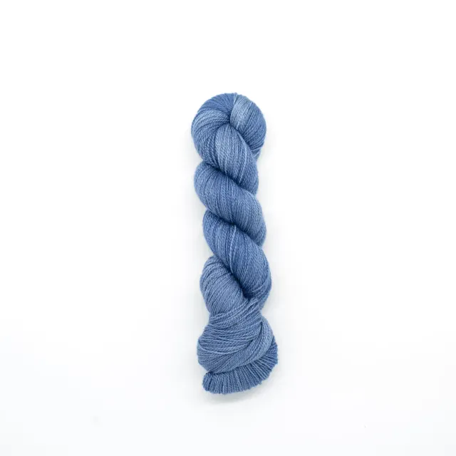 Madelinetosh Tosh Lunar Betty Draper's Blues Lacegarn 50g