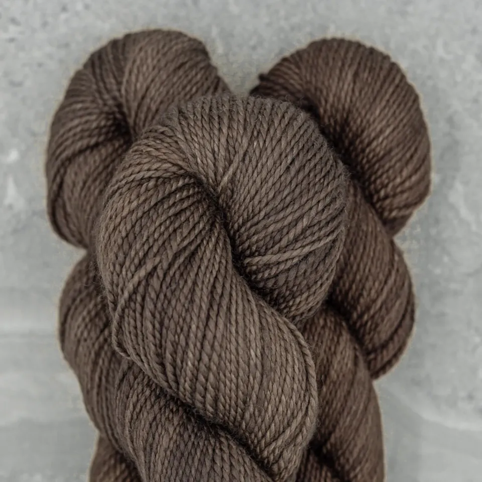 Madelinetosh Farm Twist Pecan Hull Wolle DK 205m 2-ply