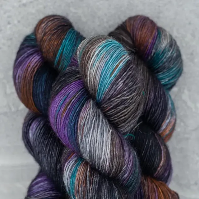Madelinetosh Twist Light Wolle Bittersweet Fingering