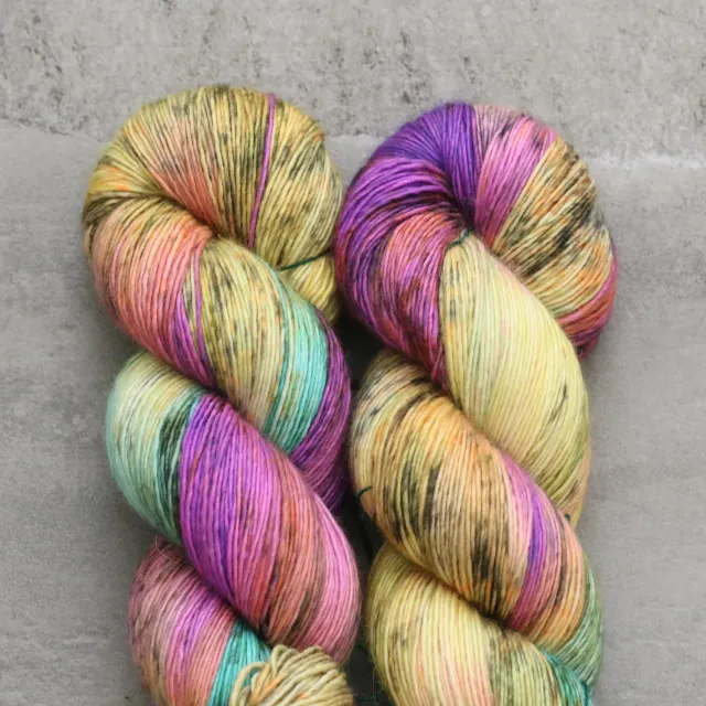 Madelinetosh Twist Light Youre On Mute Garn 384m Fingering