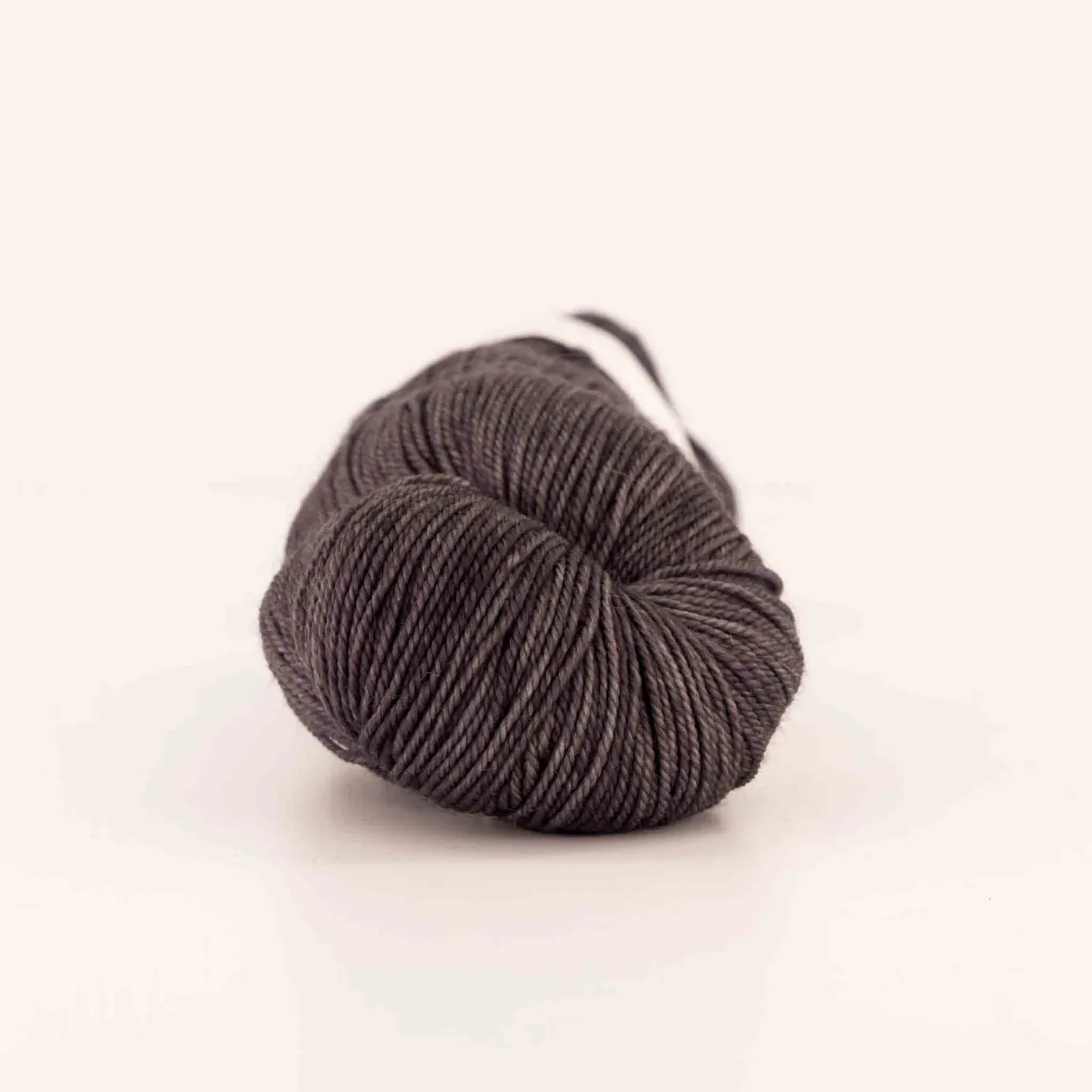 Cowgirlblues Proper Sock Charcoal Sockenwolle dunkel