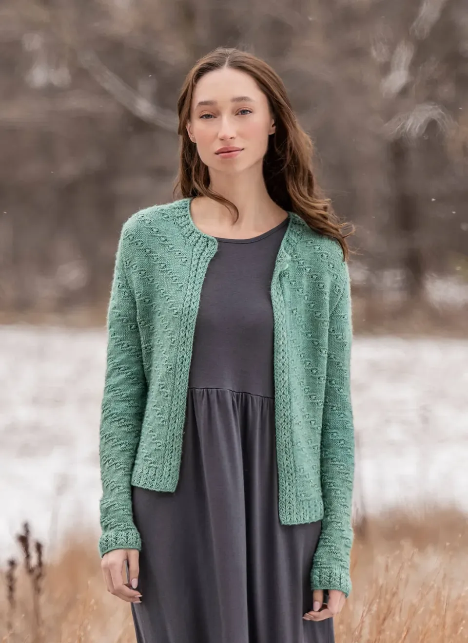 Blue Sky Fibers Ocean Bloom Cardigan Strickanleitung Wellenmuster