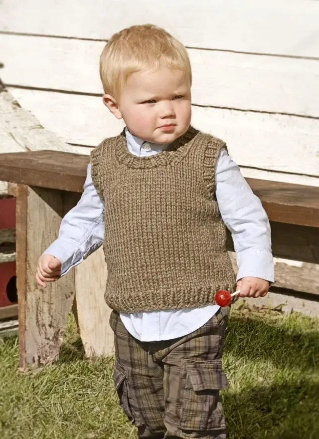 Blue Sky Fibers Classic Series Li’l Man Vest Strickanleitung Kinder