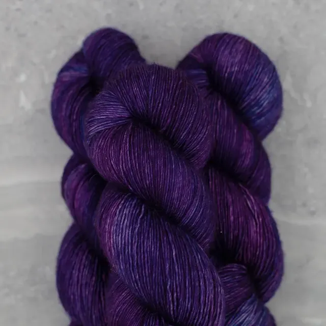 Madelinetosh Biggie Iris Wolle Super Bulky 82m