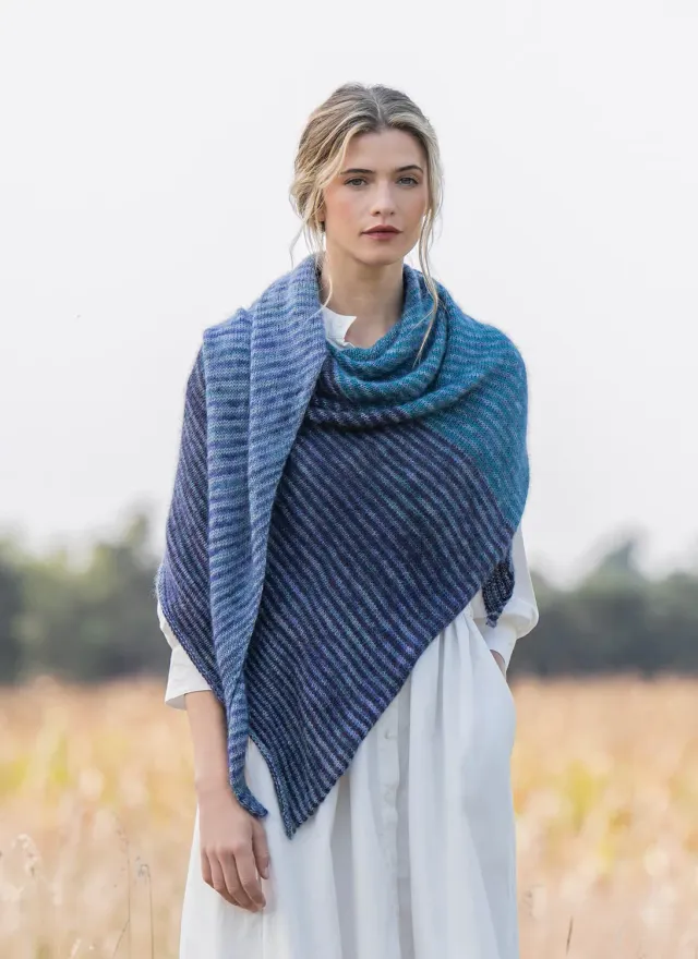 Blue Sky Fibers Classic Sea Breeze Wrap Strickanleitung Stola