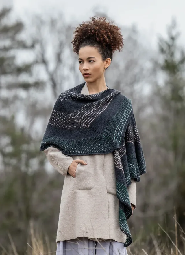 Blue Sky Fibers Tranquil Waters Shawl Strickanleitung Cape